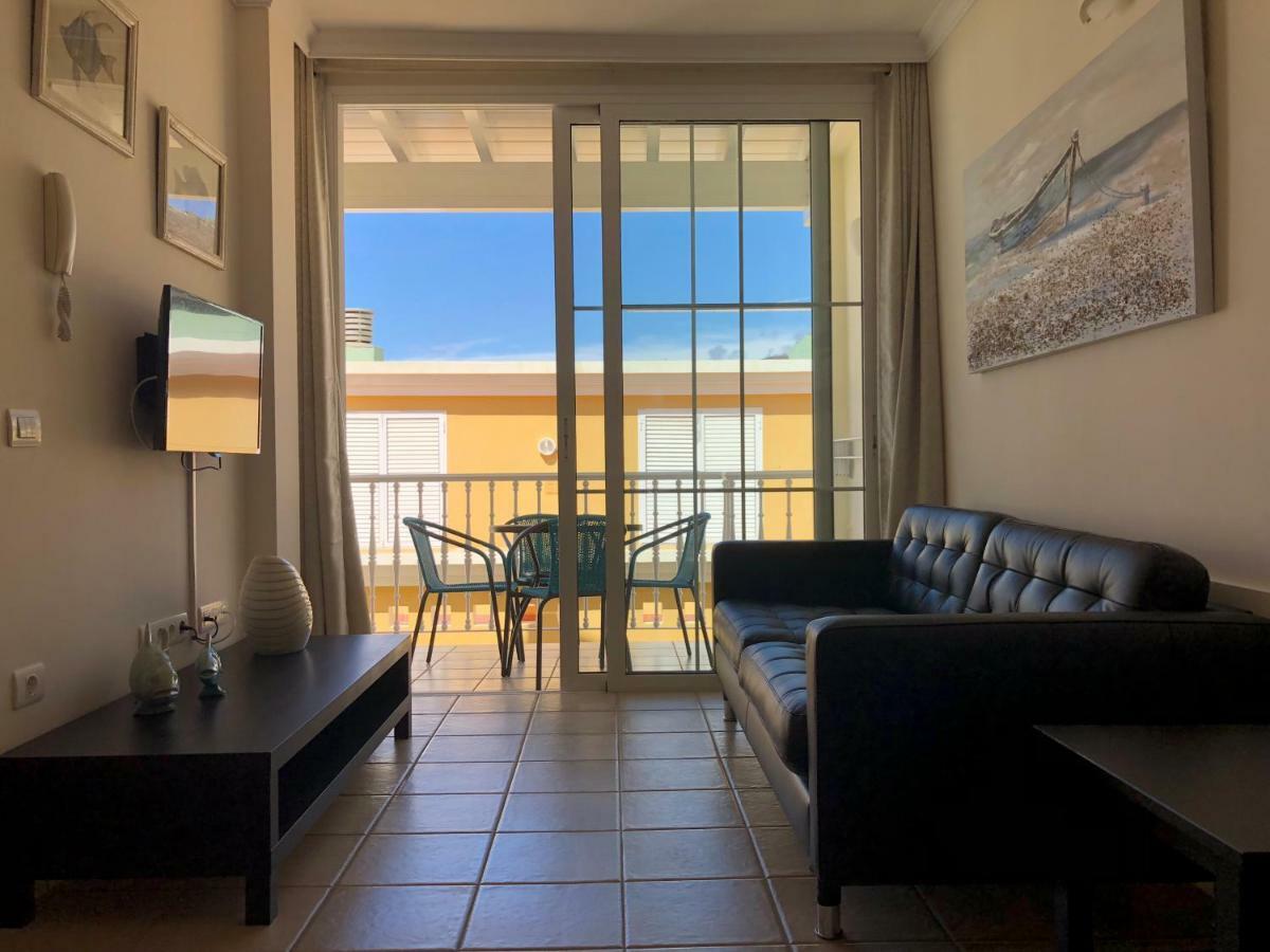 Apartamentos El Faro Puerto De Naos Екстериор снимка