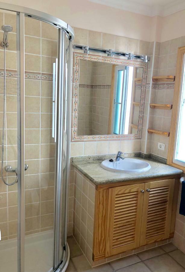 Apartamentos El Faro Puerto De Naos Екстериор снимка