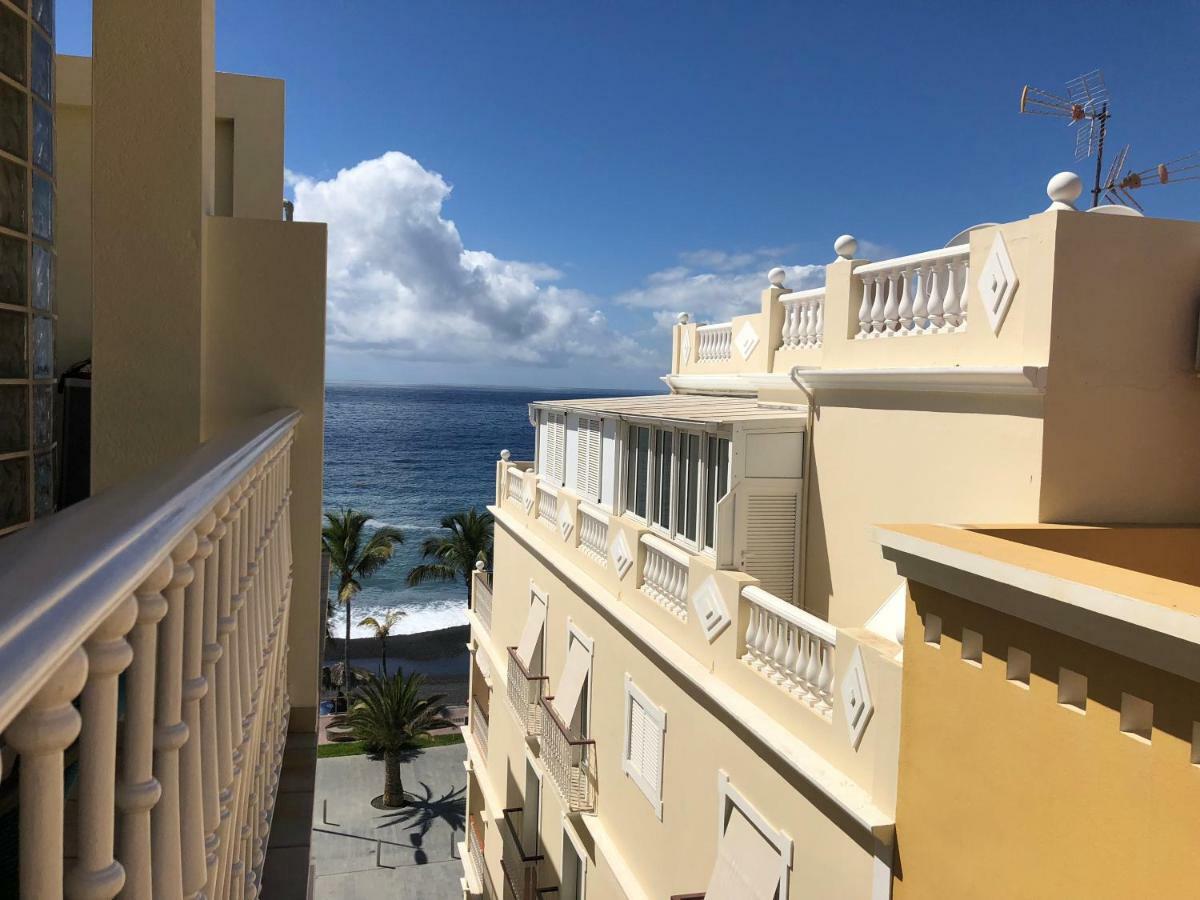 Apartamentos El Faro Puerto De Naos Екстериор снимка